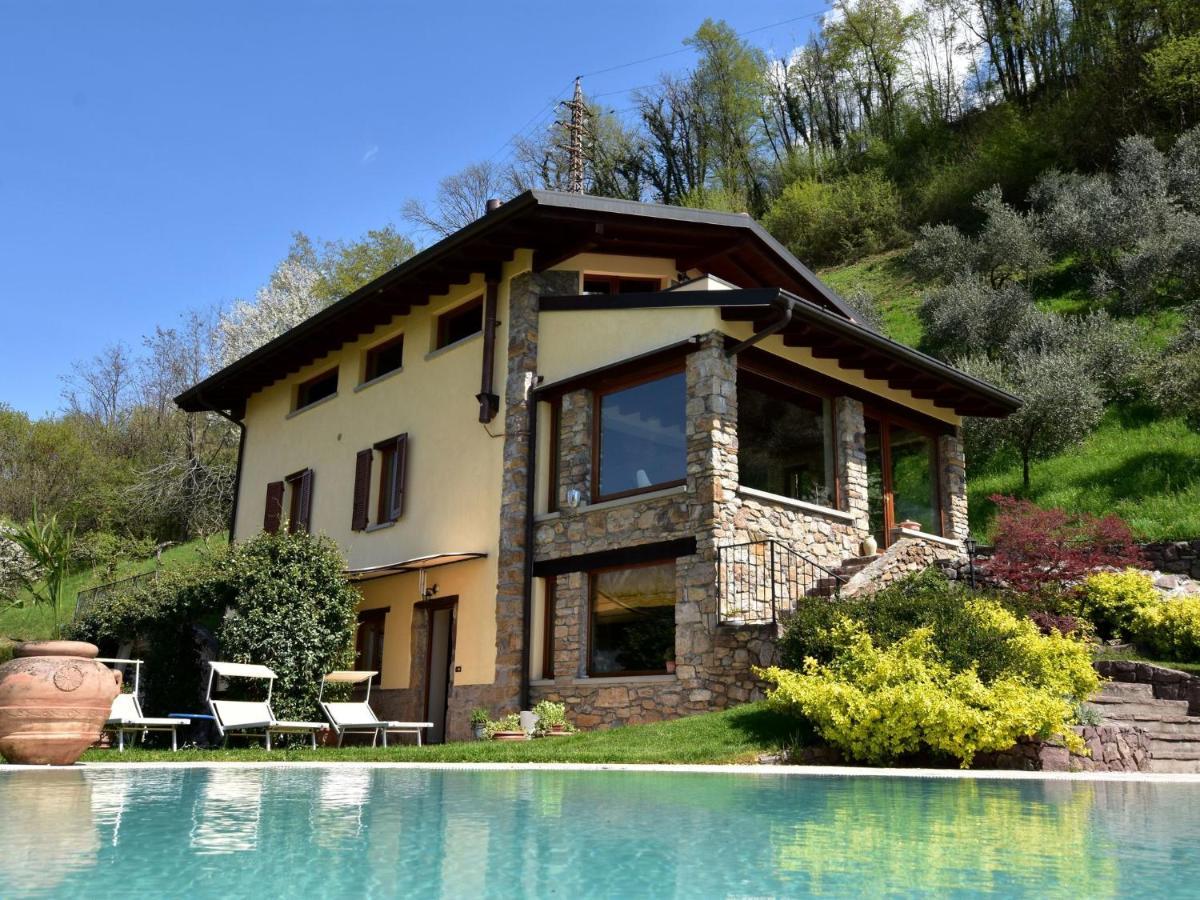 Villa In Pisogne With Pool Garden And Lake View Bagian luar foto