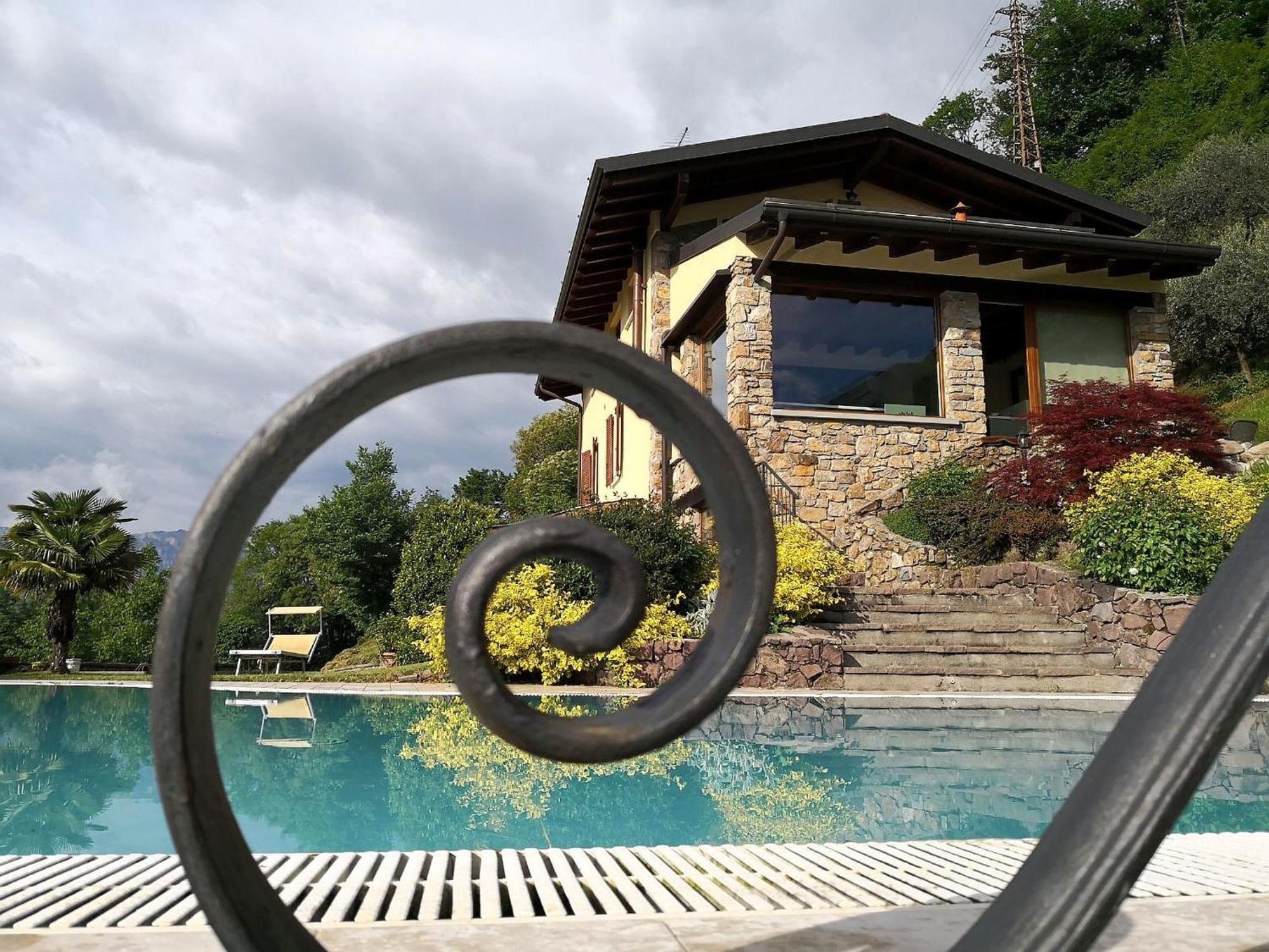 Villa In Pisogne With Pool Garden And Lake View Bagian luar foto