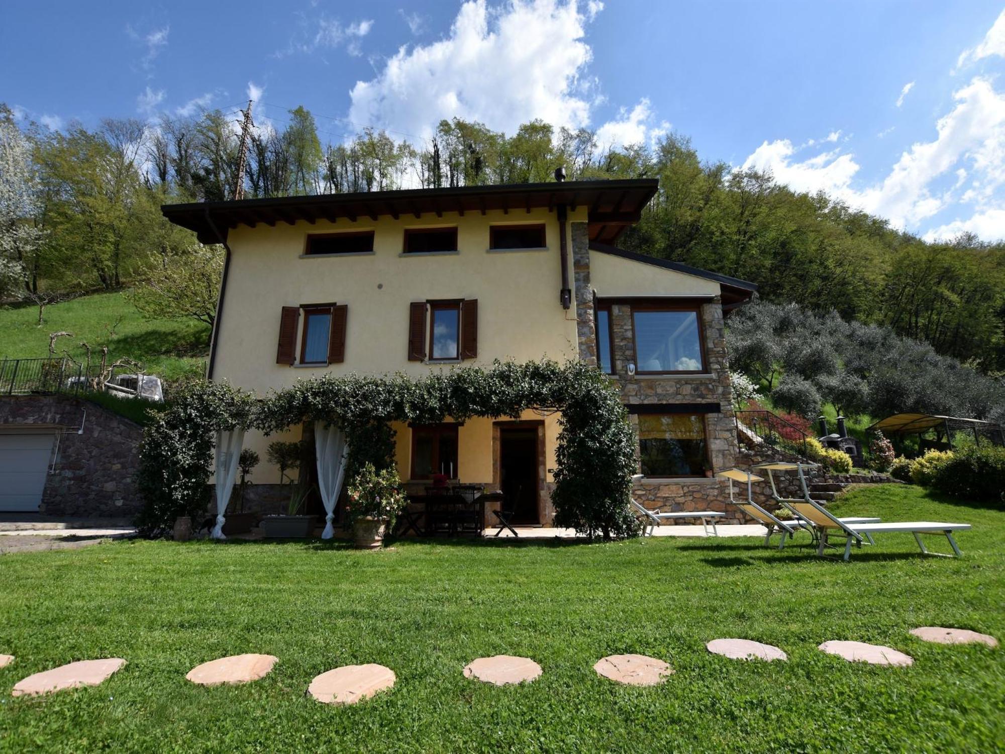 Villa In Pisogne With Pool Garden And Lake View Bagian luar foto