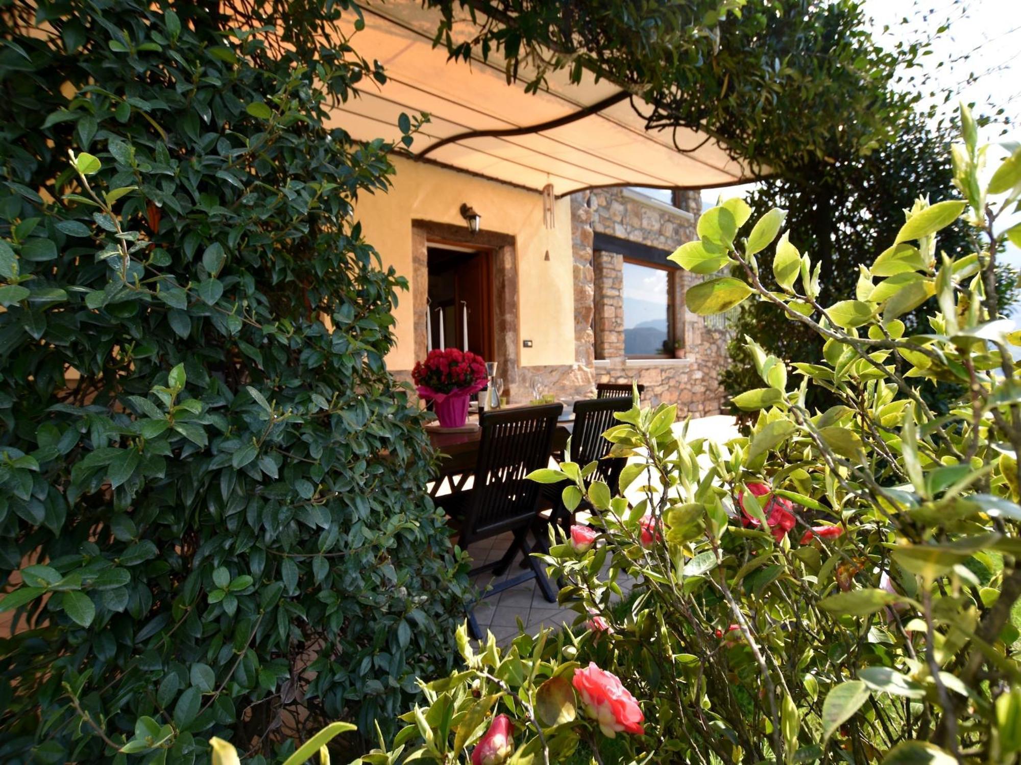 Villa In Pisogne With Pool Garden And Lake View Bagian luar foto