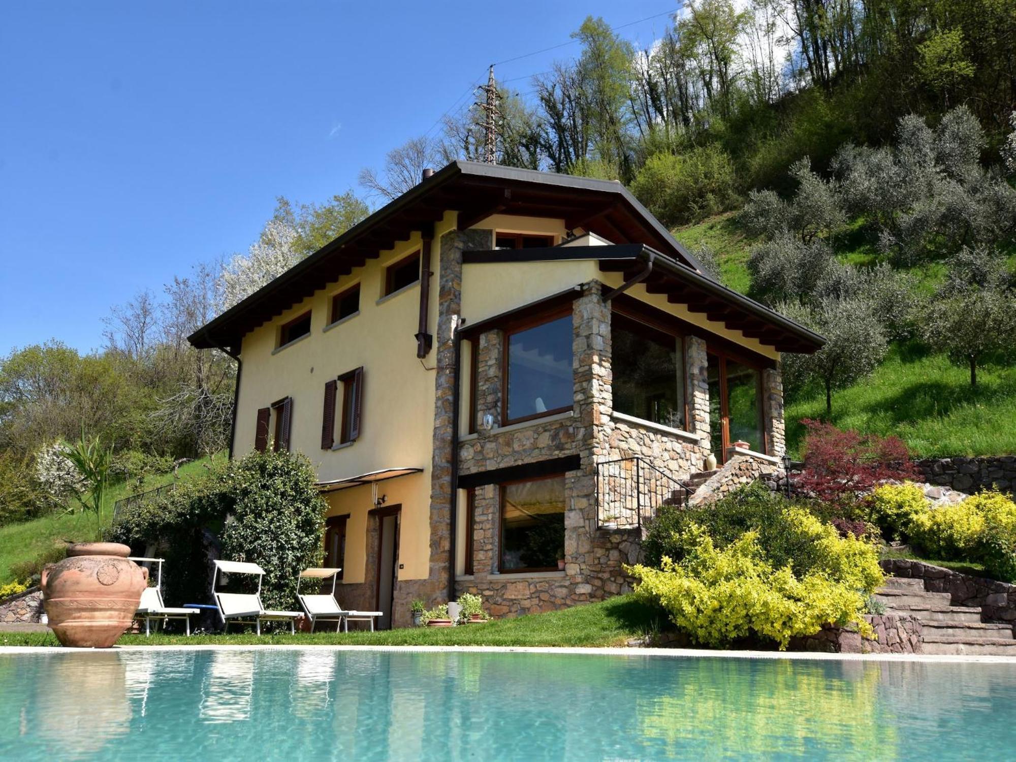 Villa In Pisogne With Pool Garden And Lake View Bagian luar foto