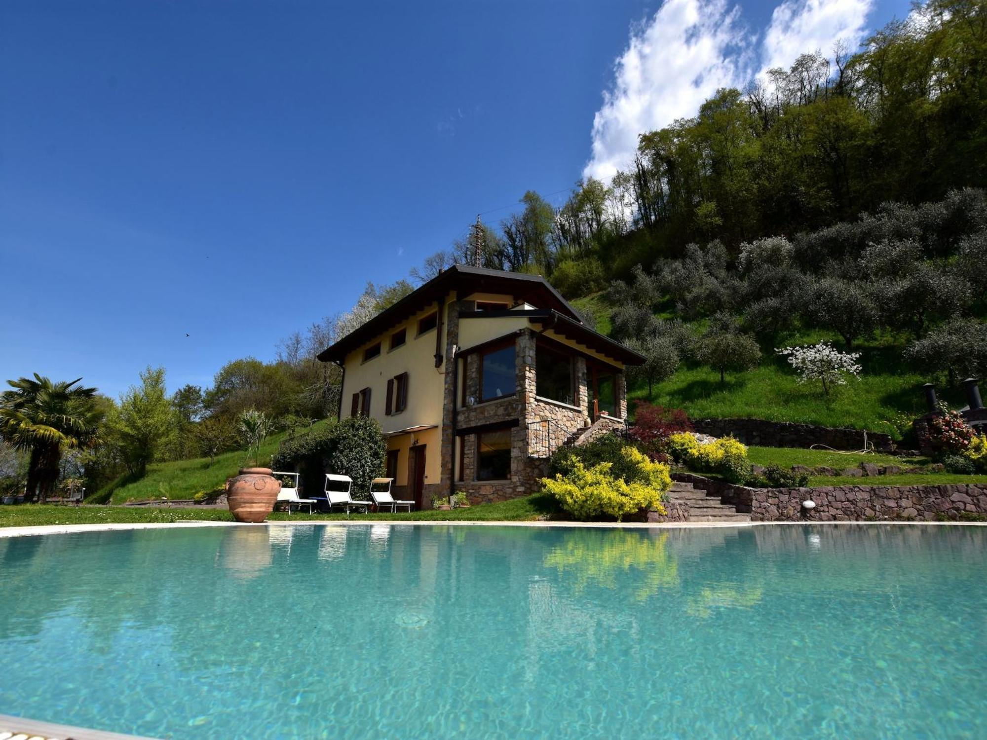 Villa In Pisogne With Pool Garden And Lake View Bagian luar foto